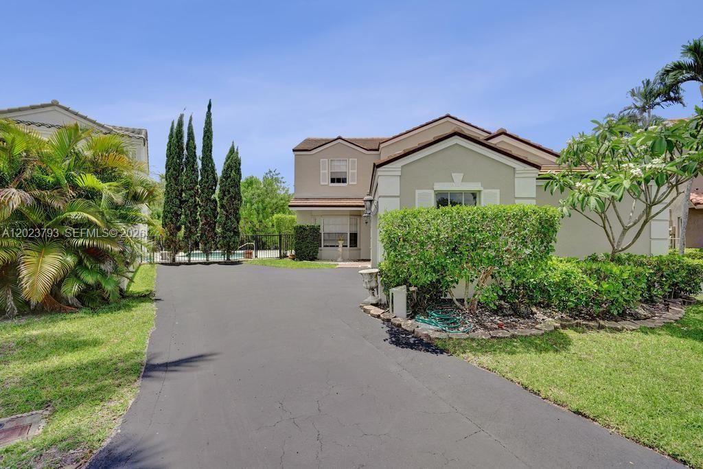 For Rent: $4,100 (4 beds, 2 baths, 2107 Square Feet)