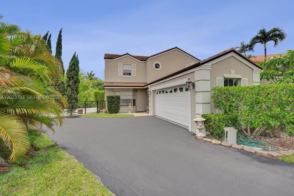 For Rent: $4,100 (4 beds, 2 baths, 2107 Square Feet)