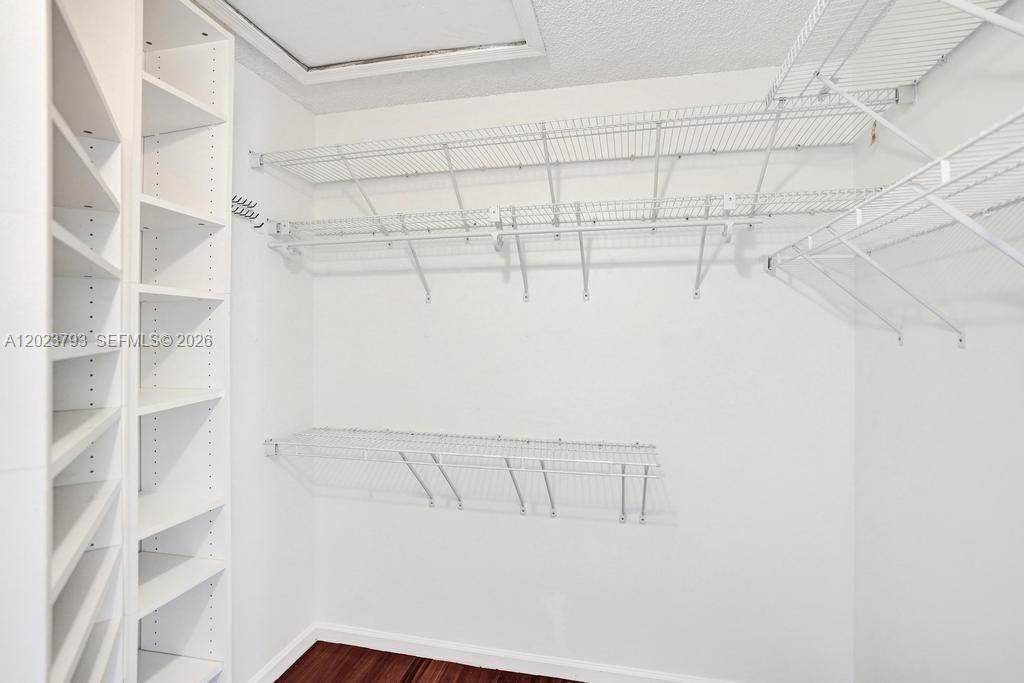 For Rent: $4,100 (4 beds, 2 baths, 2107 Square Feet)