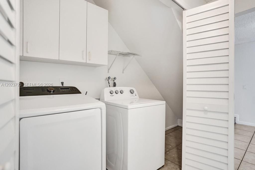 For Rent: $4,100 (4 beds, 2 baths, 2107 Square Feet)