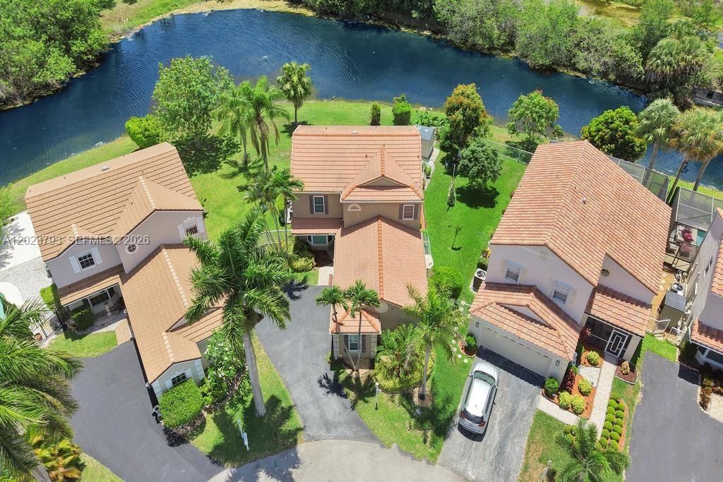 For Rent: $4,100 (4 beds, 2 baths, 2107 Square Feet)