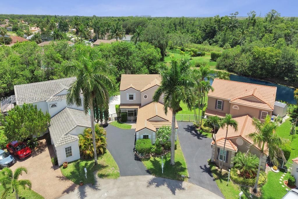 For Rent: $4,100 (4 beds, 2 baths, 2107 Square Feet)