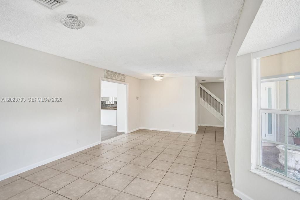 For Rent: $4,100 (4 beds, 2 baths, 2107 Square Feet)