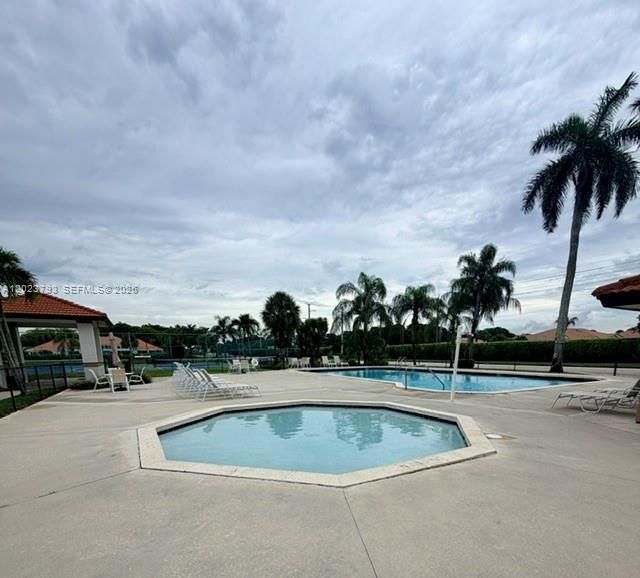 For Rent: $4,100 (4 beds, 2 baths, 2107 Square Feet)