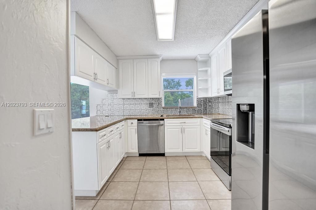 For Rent: $4,100 (4 beds, 2 baths, 2107 Square Feet)