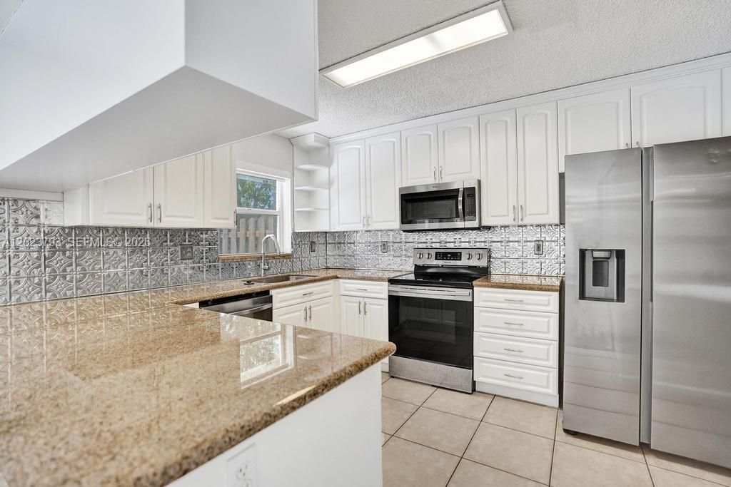 For Rent: $4,100 (4 beds, 2 baths, 2107 Square Feet)