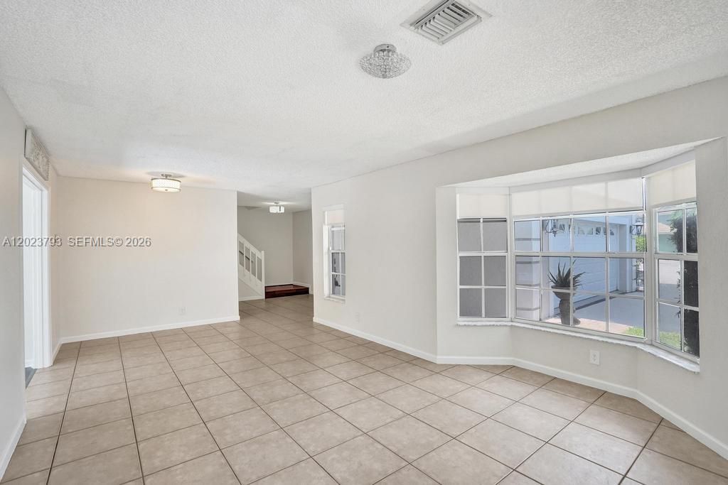 For Rent: $4,100 (4 beds, 2 baths, 2107 Square Feet)