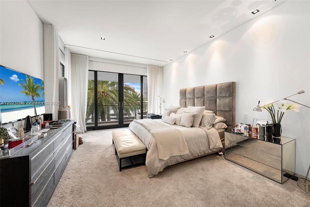 For Sale: $41,995,000 (12 beds, 12 baths, 10802 Square Feet)