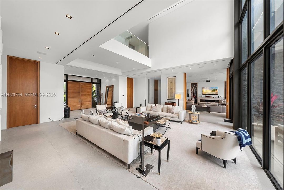 For Sale: $41,995,000 (12 beds, 12 baths, 10802 Square Feet)