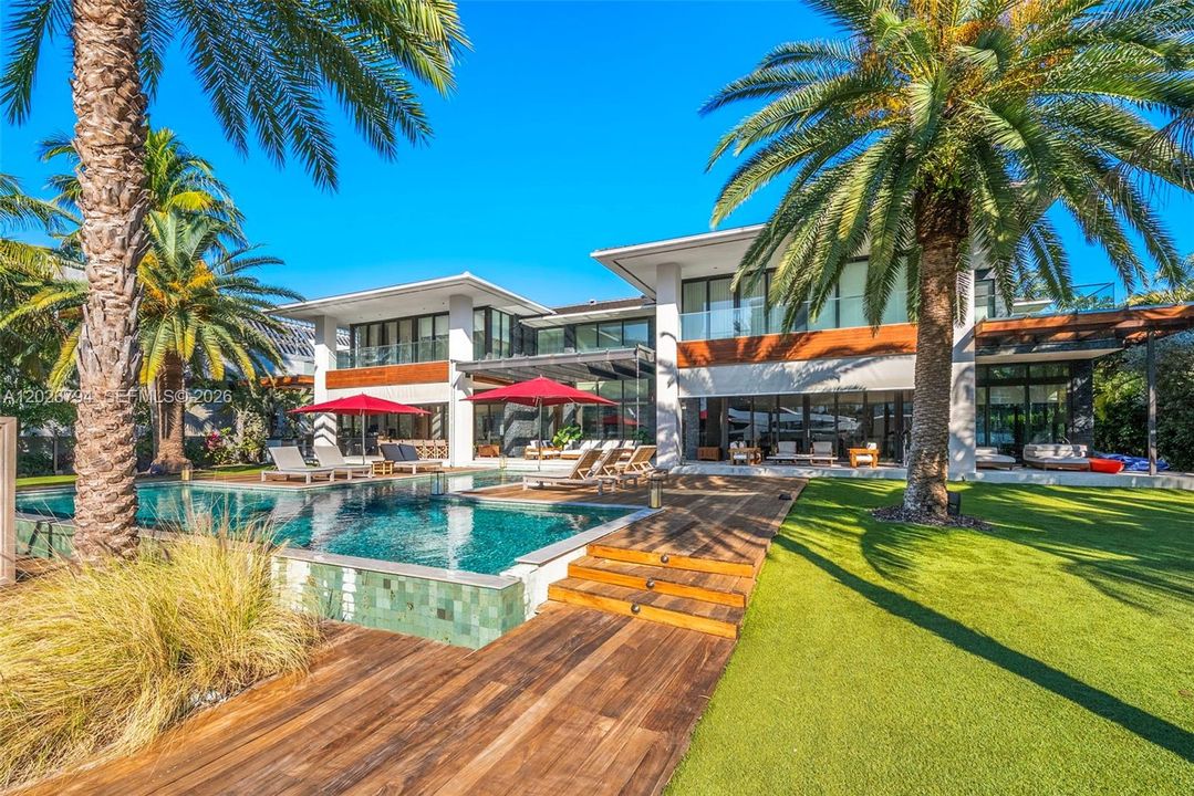 For Sale: $41,995,000 (12 beds, 12 baths, 10802 Square Feet)