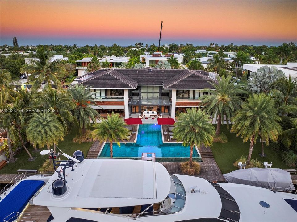 For Sale: $41,995,000 (12 beds, 12 baths, 10802 Square Feet)