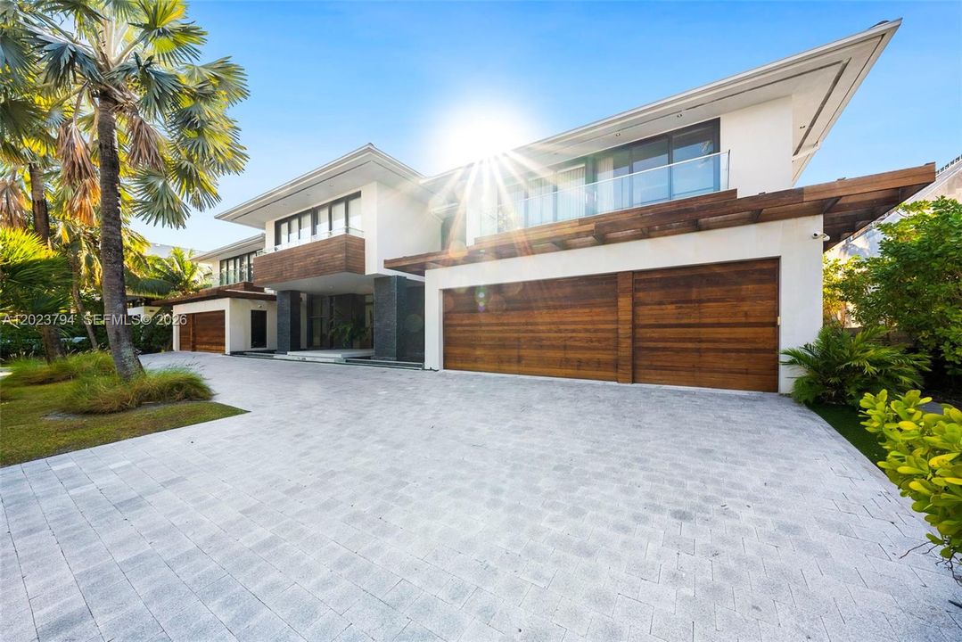 For Sale: $41,995,000 (12 beds, 12 baths, 10802 Square Feet)