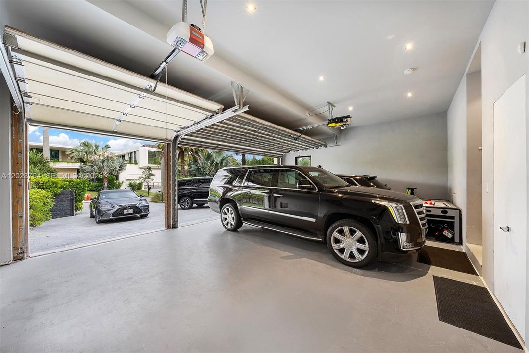 For Sale: $41,995,000 (12 beds, 12 baths, 10802 Square Feet)