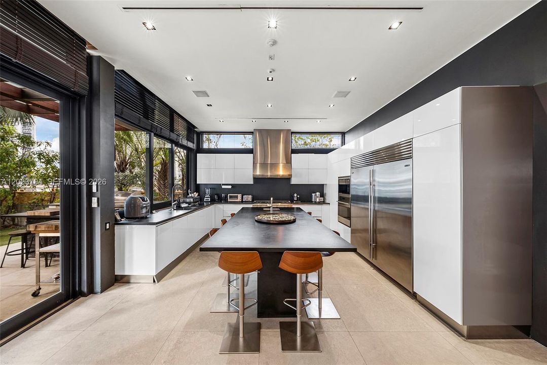 For Sale: $41,995,000 (12 beds, 12 baths, 10802 Square Feet)