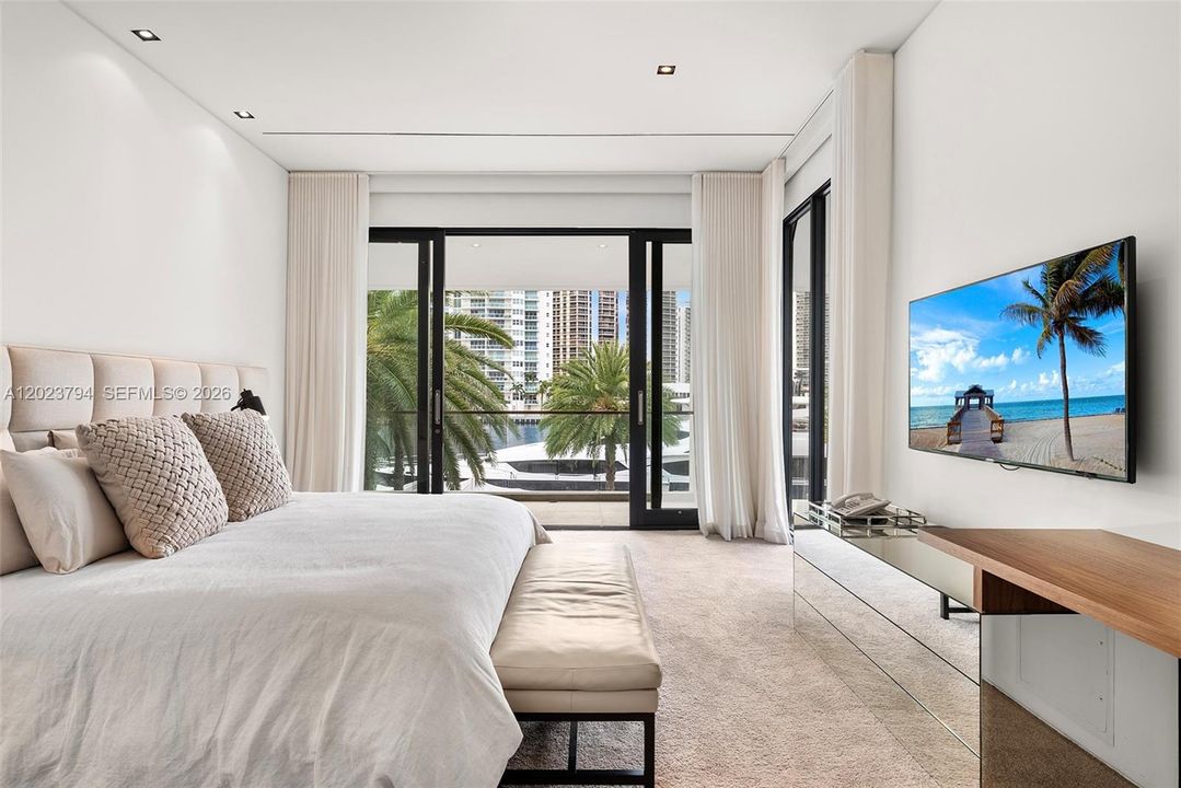 For Sale: $41,995,000 (12 beds, 12 baths, 10802 Square Feet)