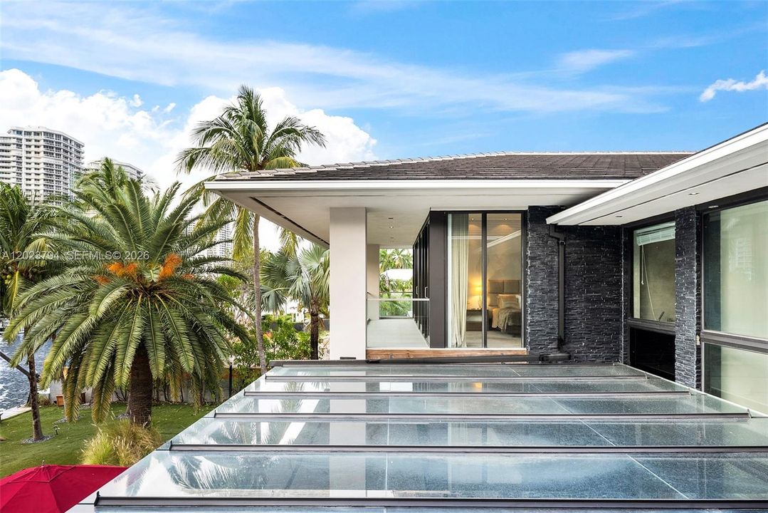 For Sale: $41,995,000 (12 beds, 12 baths, 10802 Square Feet)