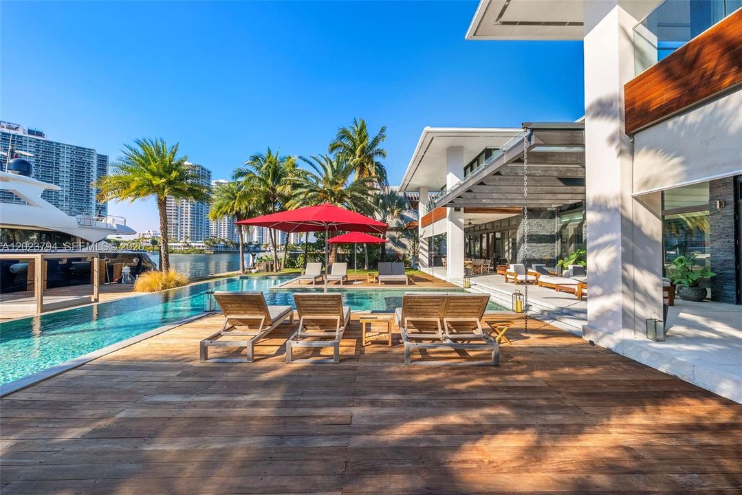 For Sale: $41,995,000 (12 beds, 12 baths, 10802 Square Feet)