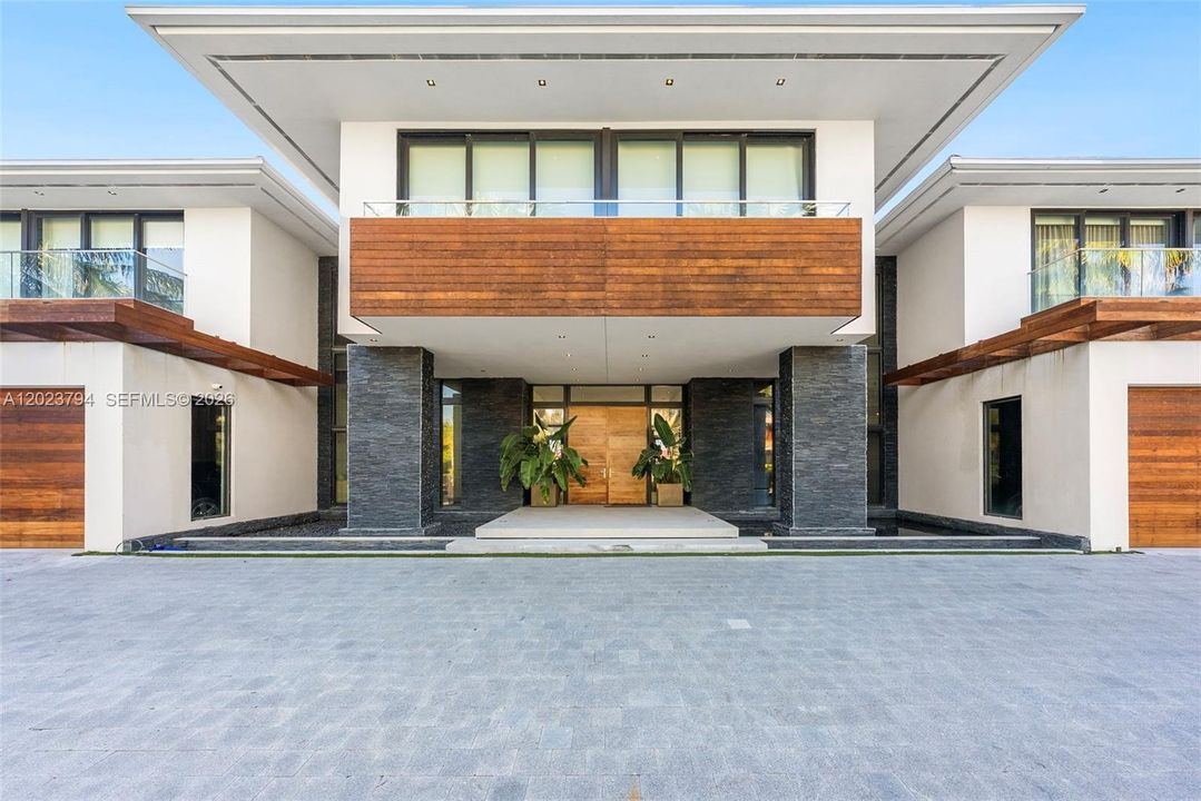 For Sale: $41,995,000 (12 beds, 12 baths, 10802 Square Feet)