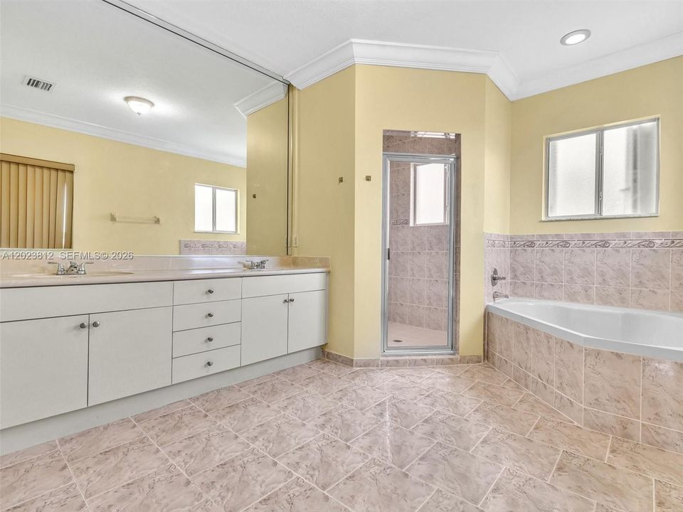 For Sale: $995,000 (4 beds, 3 baths, 3026 Square Feet)