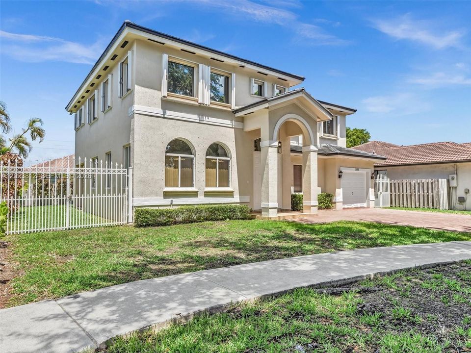 For Sale: $995,000 (4 beds, 3 baths, 3026 Square Feet)