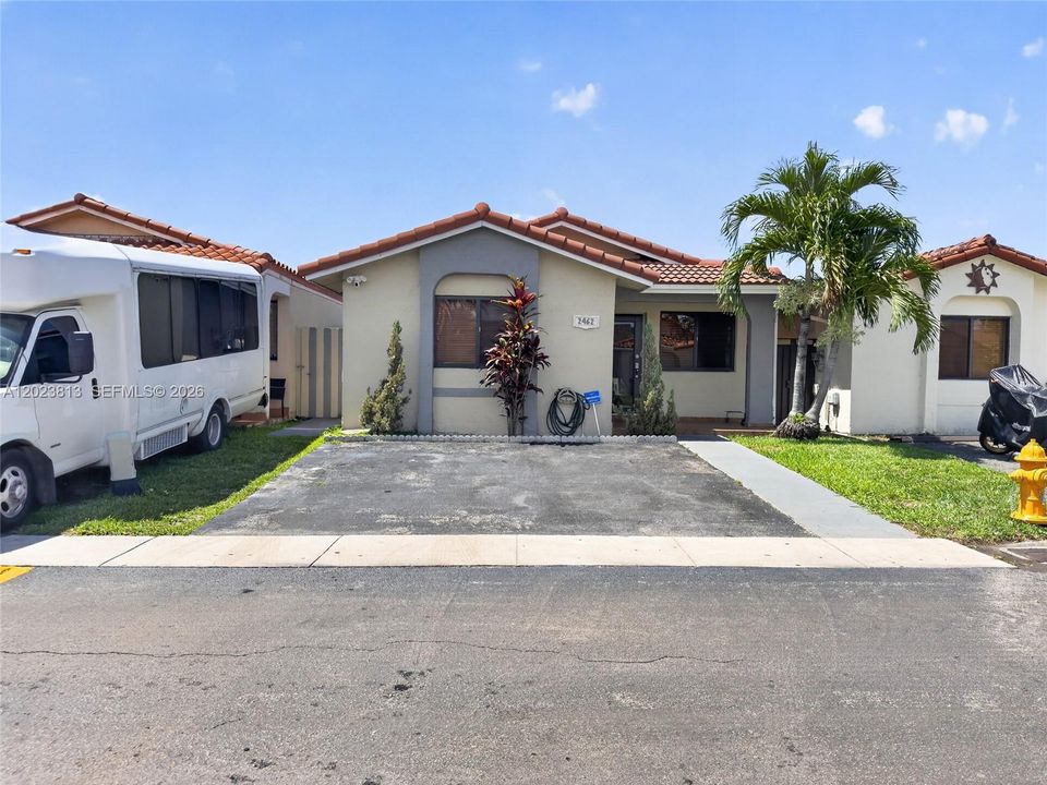 For Sale: $499,999 (3 beds, 2 baths, 1520 Square Feet)