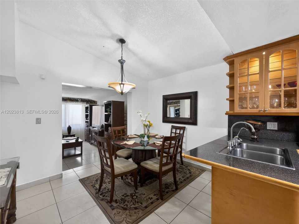 For Sale: $499,999 (3 beds, 2 baths, 1520 Square Feet)