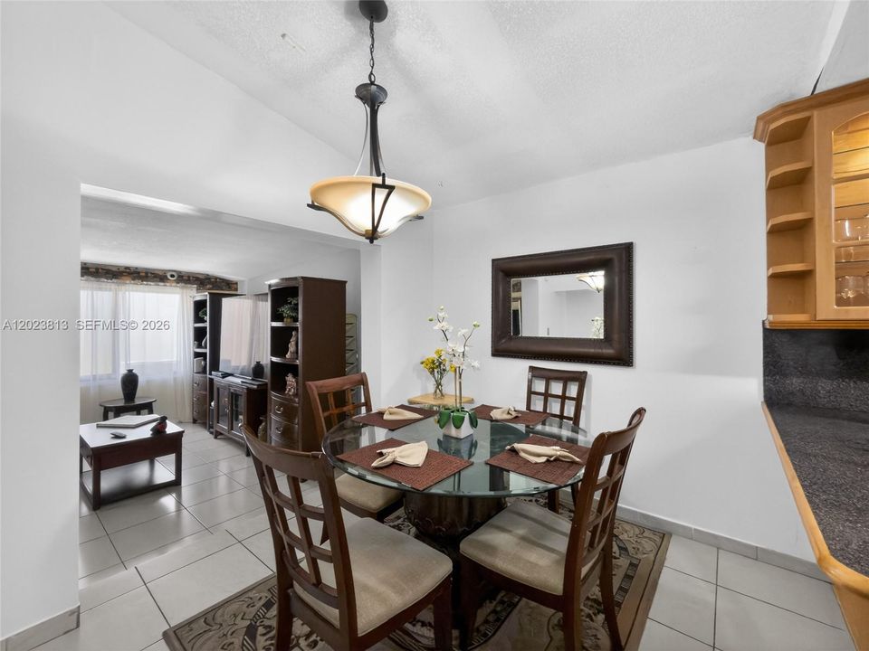 For Sale: $499,999 (3 beds, 2 baths, 1520 Square Feet)