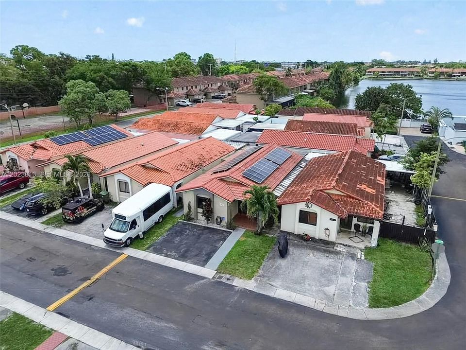 For Sale: $499,999 (3 beds, 2 baths, 1520 Square Feet)
