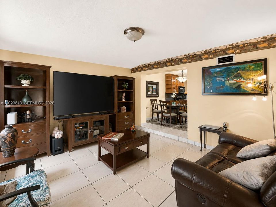 For Sale: $499,999 (3 beds, 2 baths, 1520 Square Feet)
