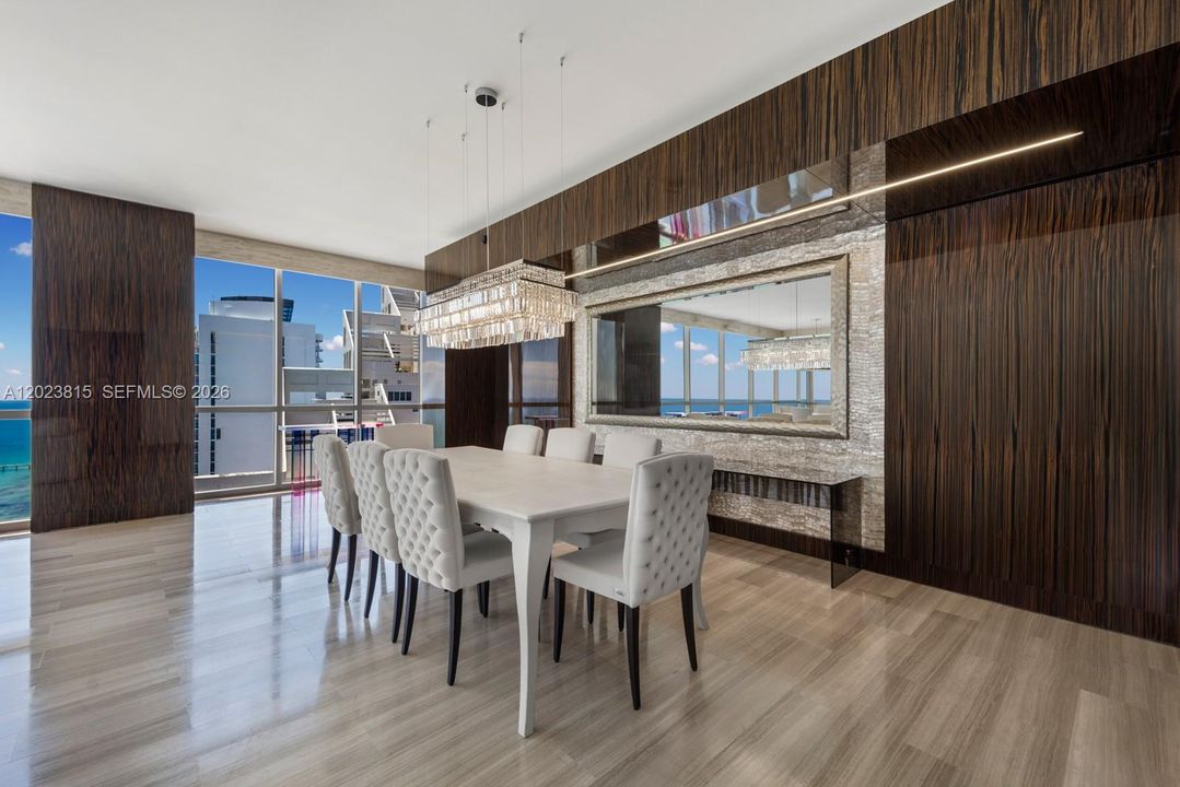 En Renta: $45,000 (3 camas, 6 baños, 4609 Pies cuadrados)