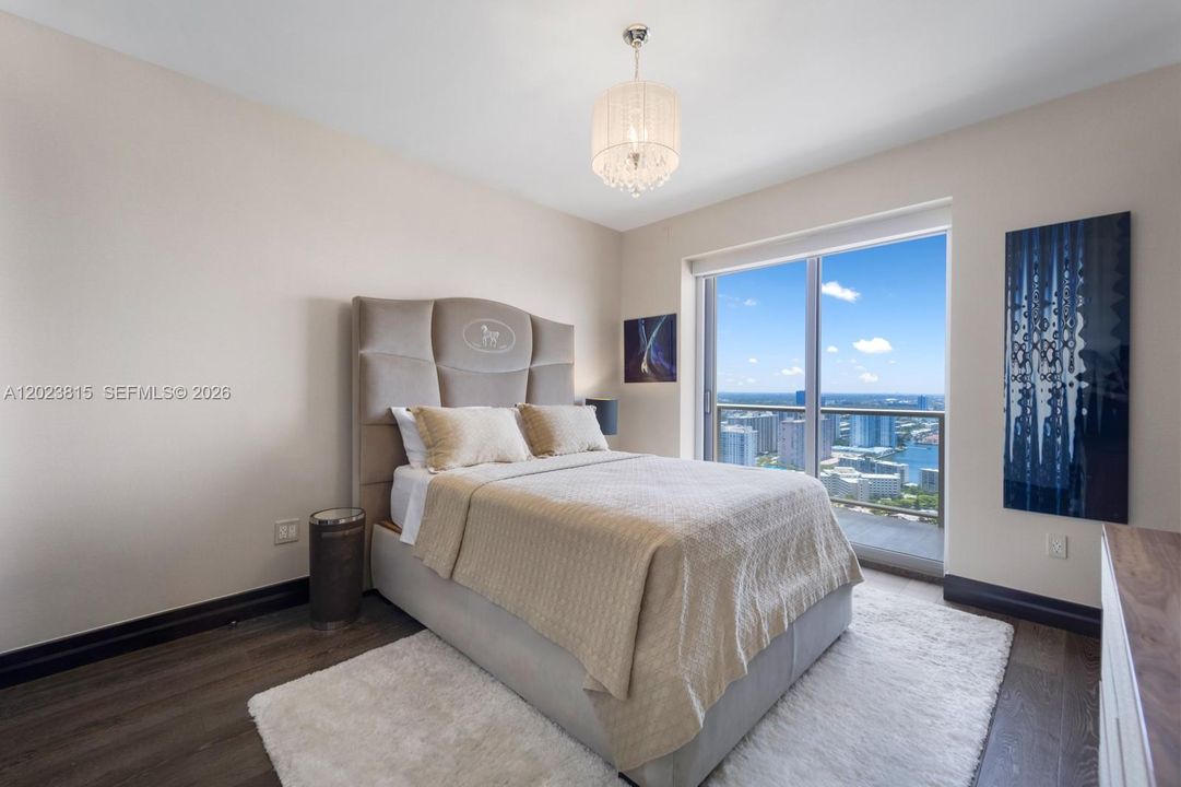 En Renta: $45,000 (3 camas, 6 baños, 4609 Pies cuadrados)