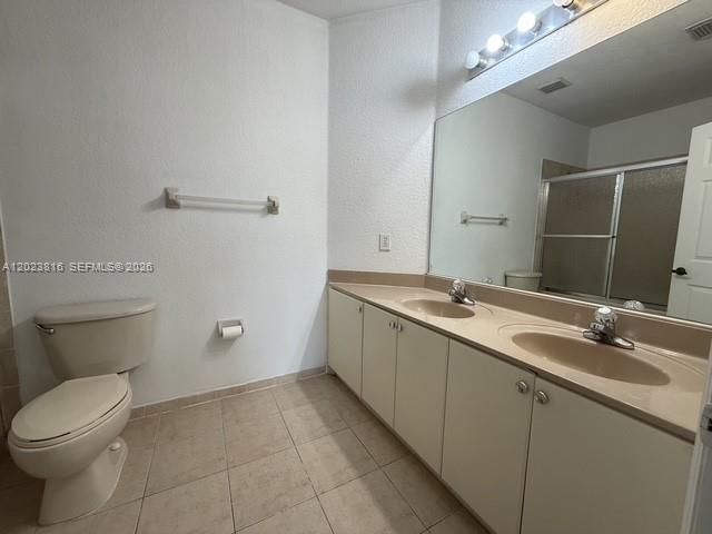 For Sale: $670,000 (4 beds, 2 baths, 1894 Square Feet)