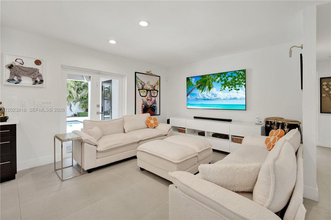 Active With Contract: $5,000 (3 beds, 3 baths, 1798 Square Feet)