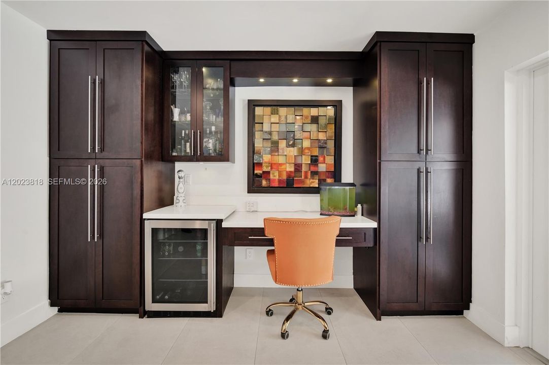 Bar/Office desk