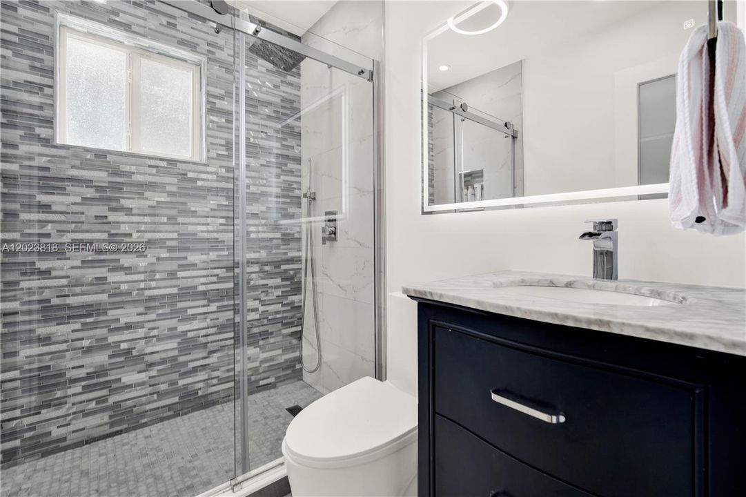 Active With Contract: $5,000 (3 beds, 3 baths, 1798 Square Feet)