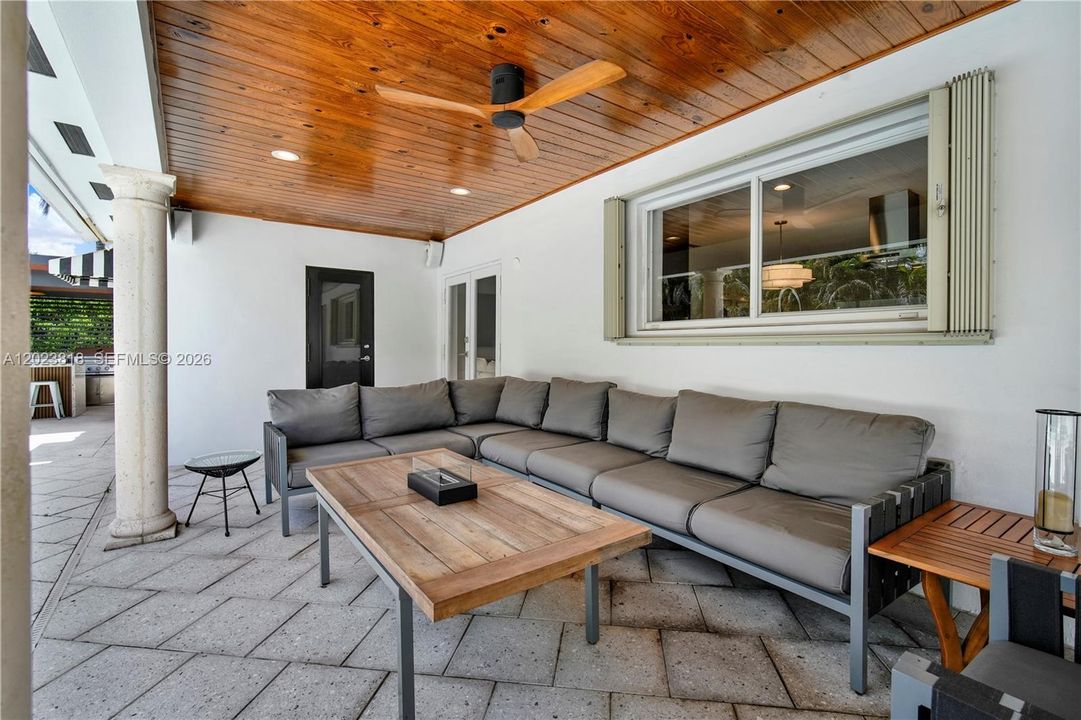 Active With Contract: $5,000 (3 beds, 3 baths, 1798 Square Feet)
