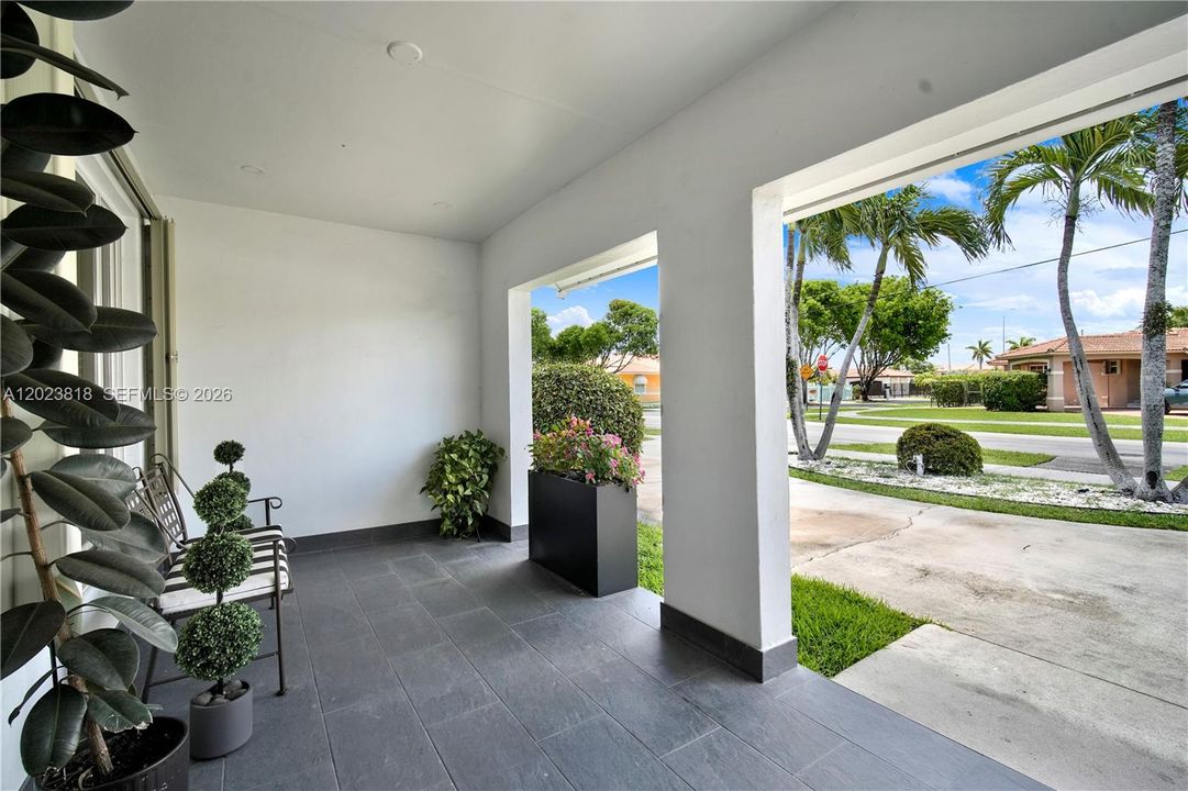Active With Contract: $5,000 (3 beds, 3 baths, 1798 Square Feet)