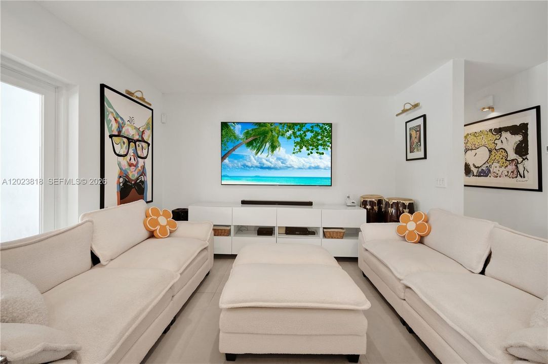 Active With Contract: $5,000 (3 beds, 3 baths, 1798 Square Feet)