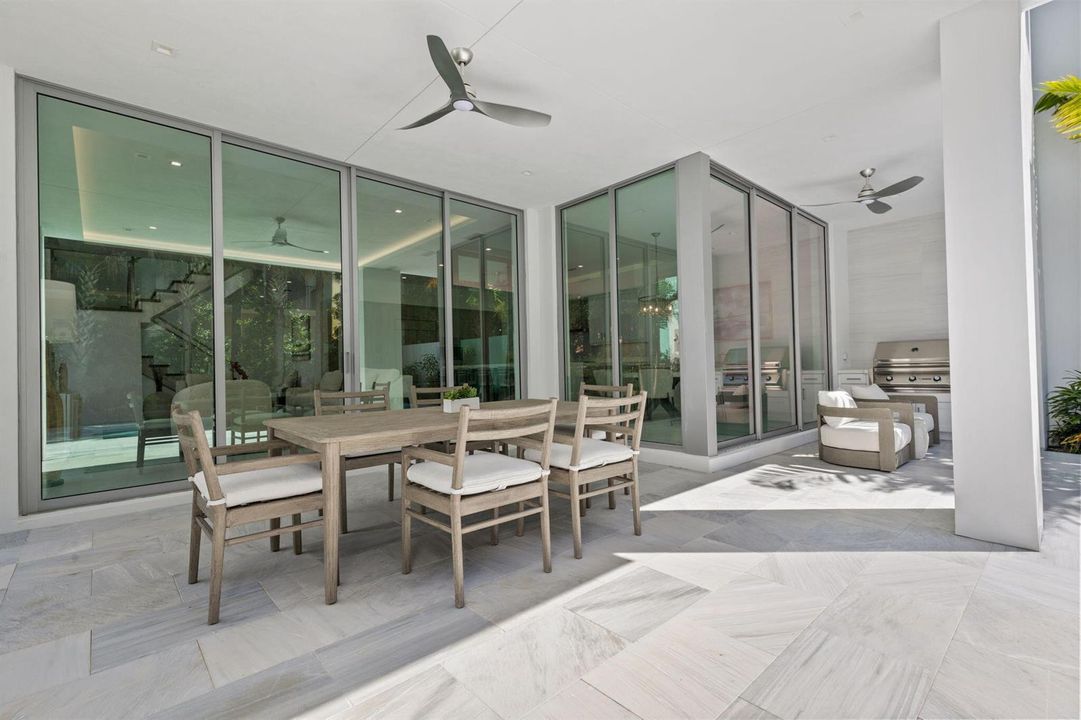 406 PATIO AREA
