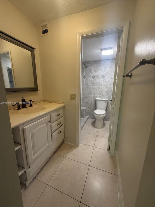 В аренду: $2,100 (2 спален, 2 ванн, 990 Квадратных фут)