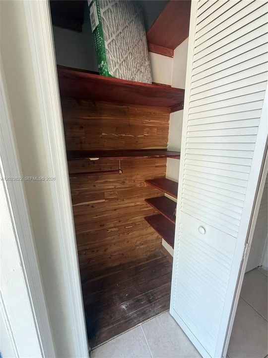 В аренду: $2,100 (2 спален, 2 ванн, 990 Квадратных фут)