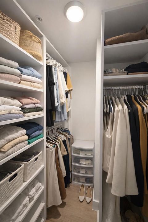 Activo con contrato: $3,950 (2 camas, 2 baños, 1743 Pies cuadrados)