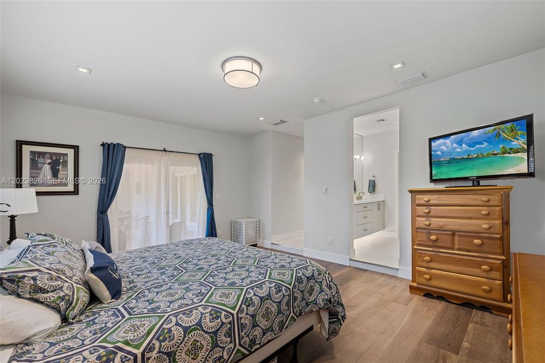 For Sale: $1,750,000 (4 beds, 3 baths, 2634 Square Feet)