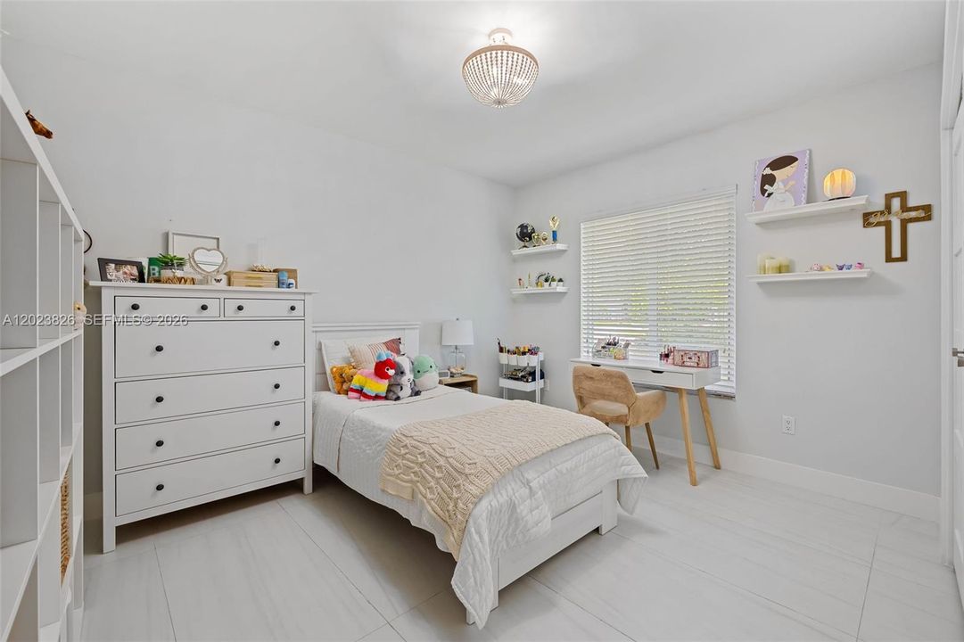 For Sale: $1,750,000 (4 beds, 3 baths, 2634 Square Feet)