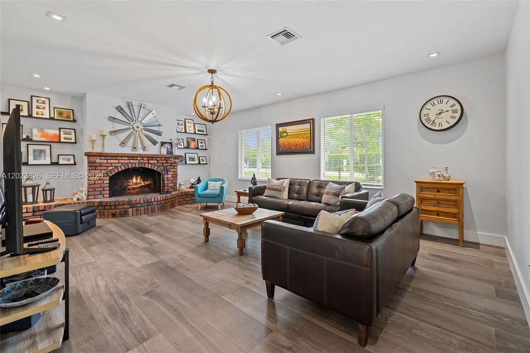 For Sale: $1,750,000 (4 beds, 3 baths, 2634 Square Feet)