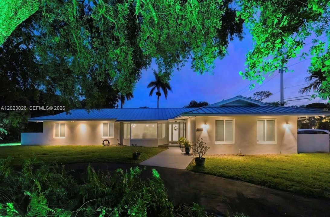 For Sale: $1,750,000 (4 beds, 3 baths, 2634 Square Feet)