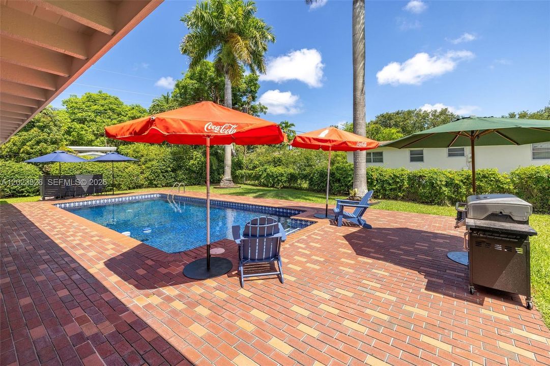 For Sale: $1,750,000 (4 beds, 3 baths, 2634 Square Feet)