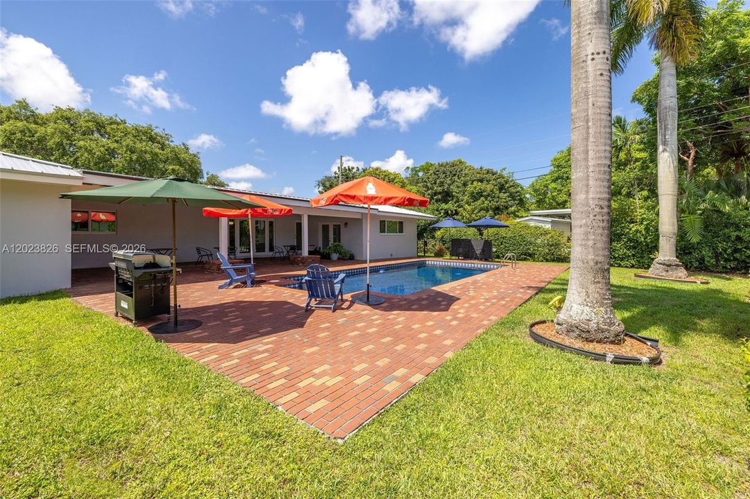 For Sale: $1,750,000 (4 beds, 3 baths, 2634 Square Feet)
