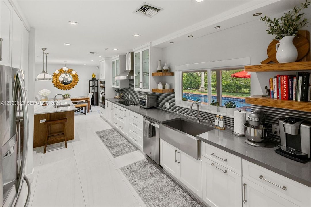 For Sale: $1,750,000 (4 beds, 3 baths, 2634 Square Feet)
