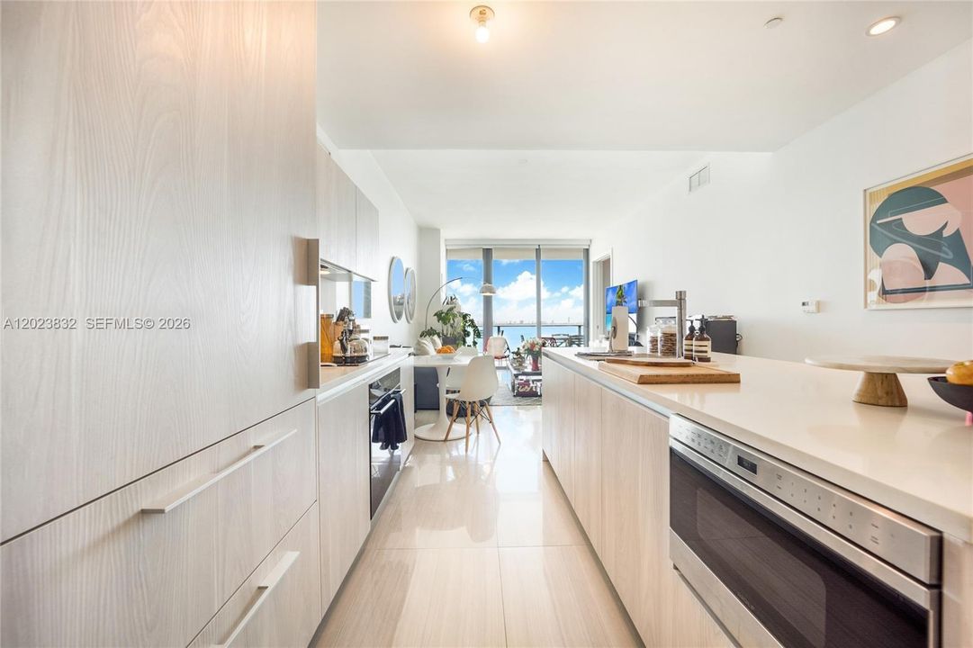 En Venta: $760,000 (1 camas, 2 baños, 940 Pies cuadrados)